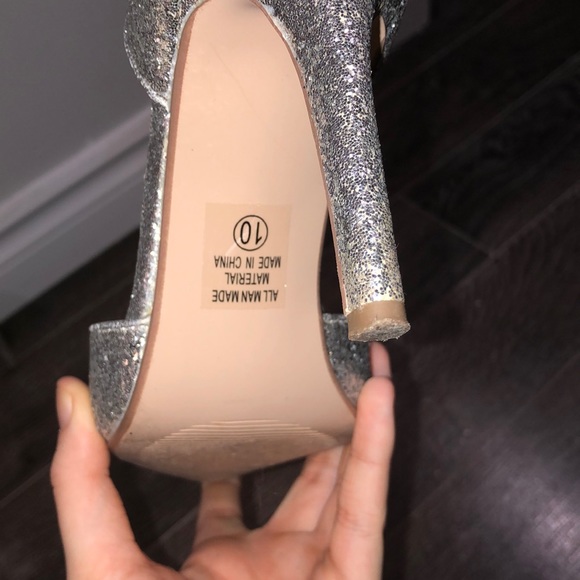 🌟2 for 30 Silver pointed toe stiletto - Picture 3 of 4